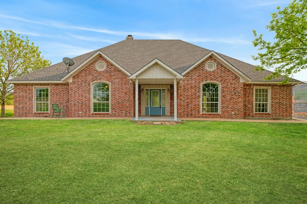 6559 FM 2068 Commerce, TX 75428