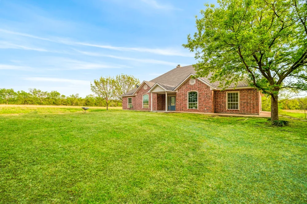6559 FM 2068 Commerce, TX 75428