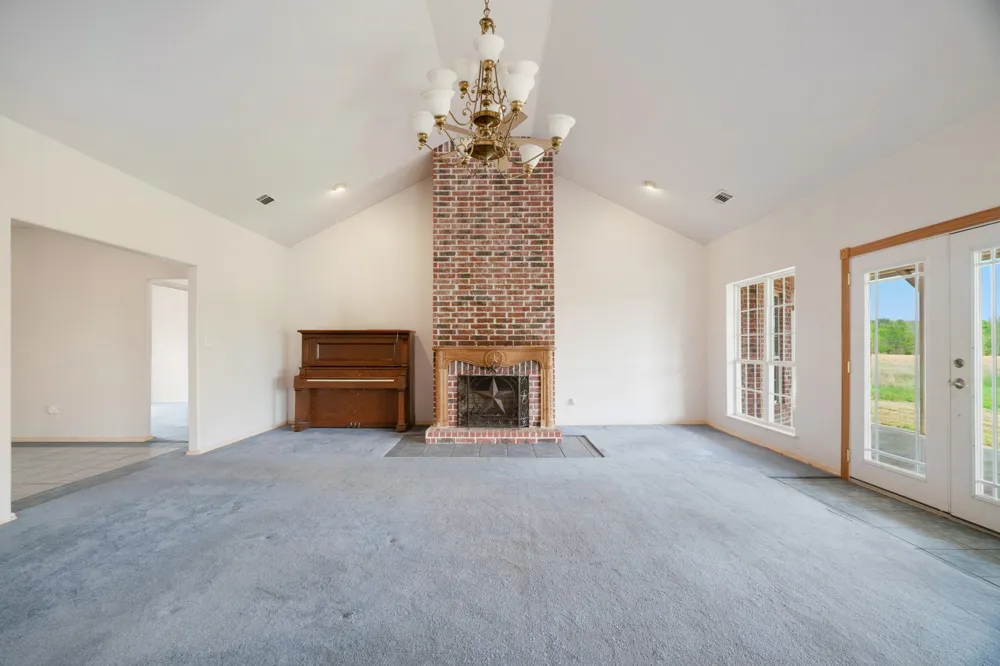6559 FM 2068 Commerce, TX 75428