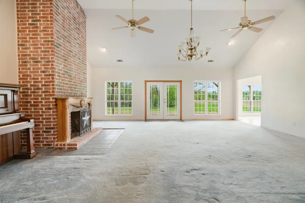 6559 FM 2068 Commerce, TX 75428