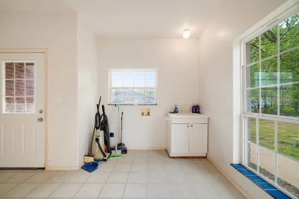 6559 FM 2068 Commerce, TX 75428