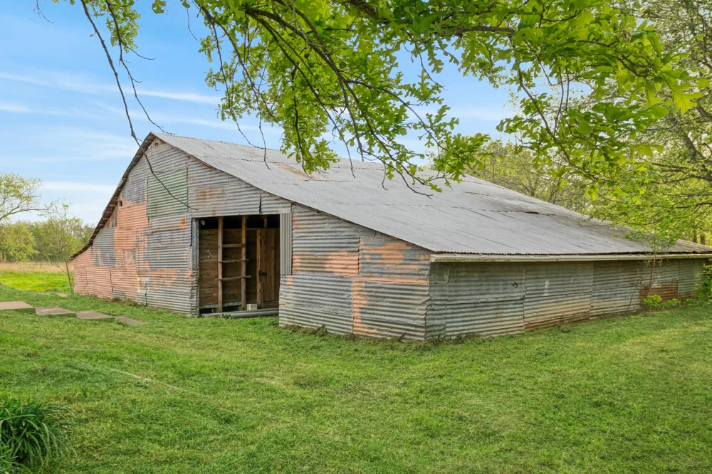 6559 FM 2068 Commerce, TX 75428