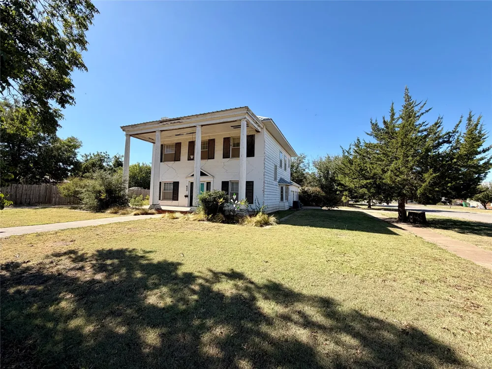 600 Mercer Street Quanah, TX 79252