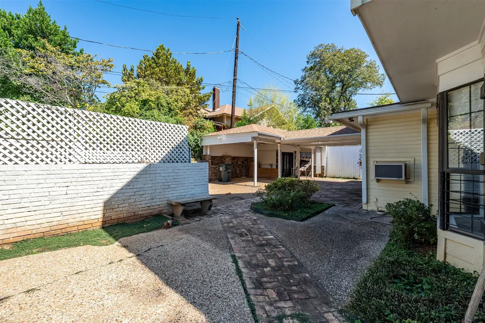 145 Rowland Place Tyler, TX 75701
