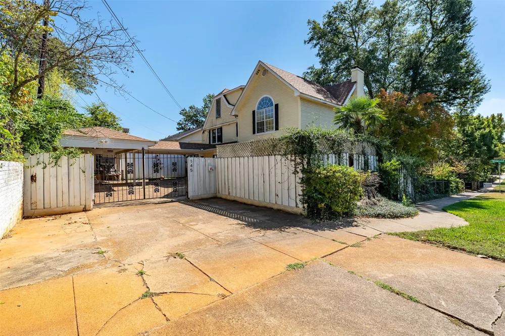 145 Rowland Place Tyler, TX 75701