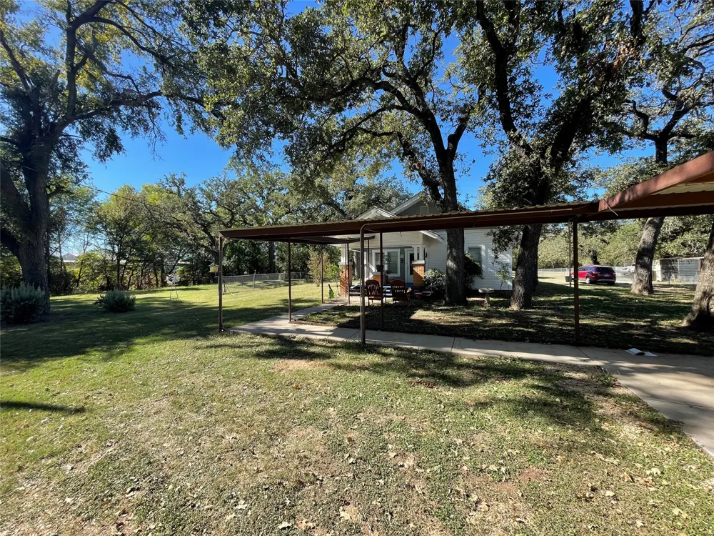 13822 Fm 4 Santo, TX 76472