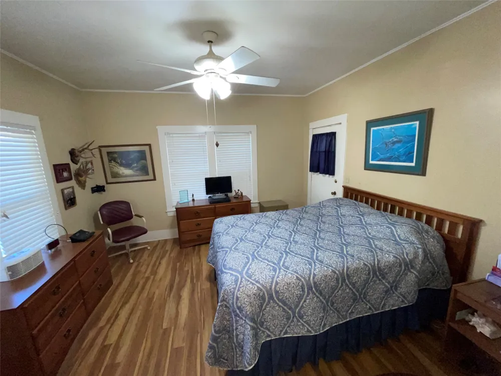 13822 Fm 4 Santo, TX 76472