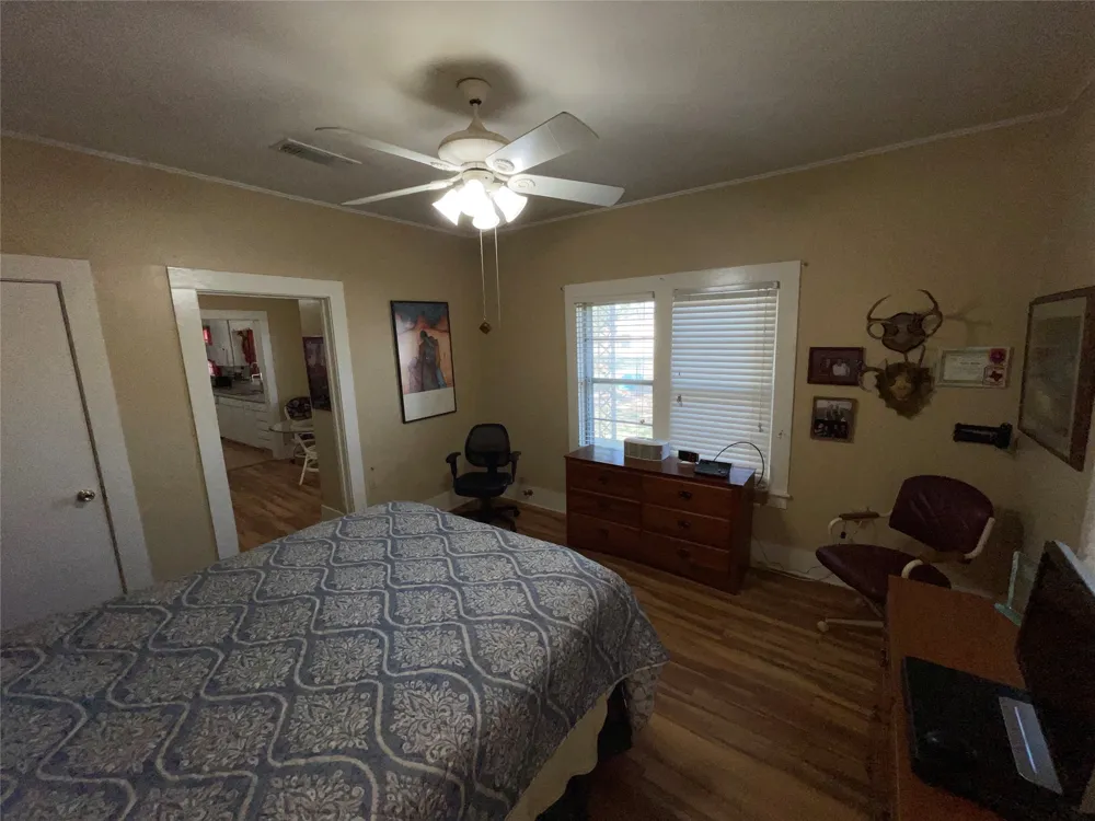 13822 Fm 4 Santo, TX 76472