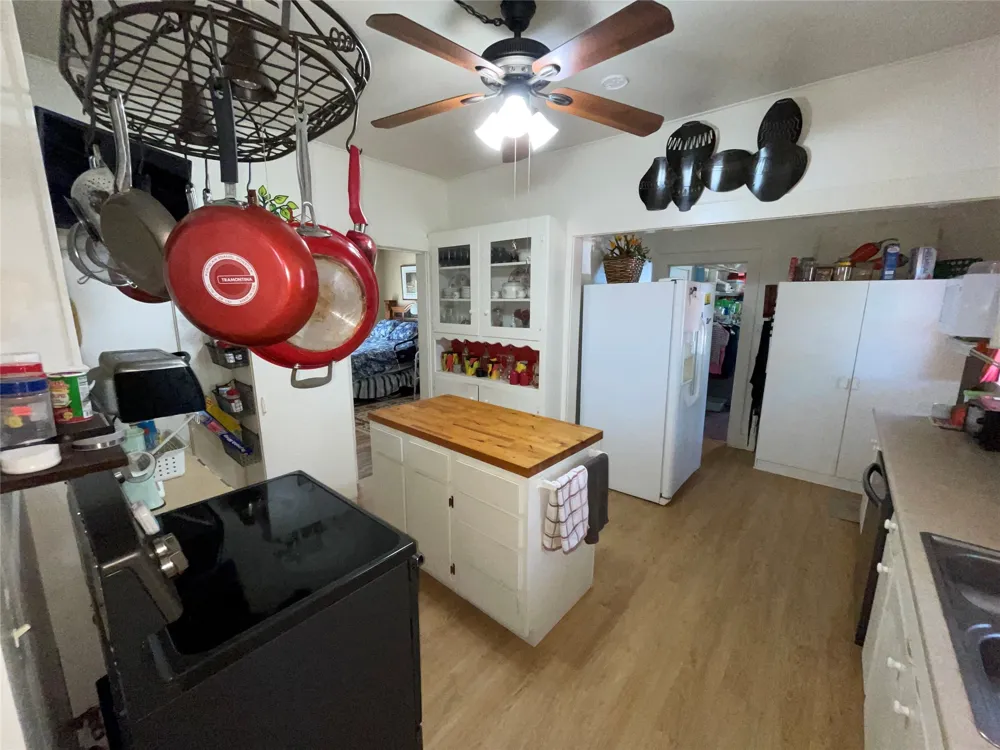 13822 Fm 4 Santo, TX 76472