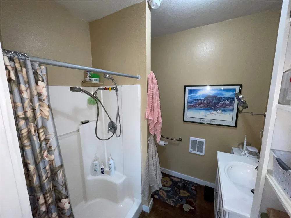 13822 Fm 4 Santo, TX 76472
