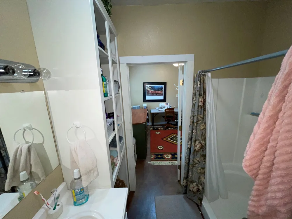 13822 Fm 4 Santo, TX 76472