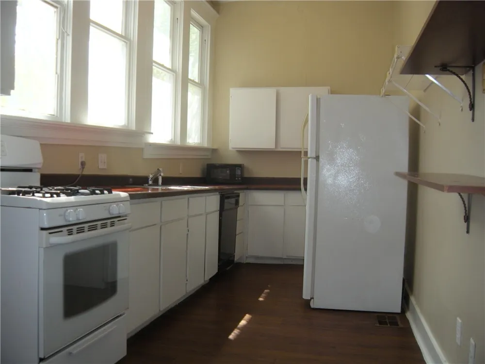 915 W 23rd Street #C Austin, TX 78705