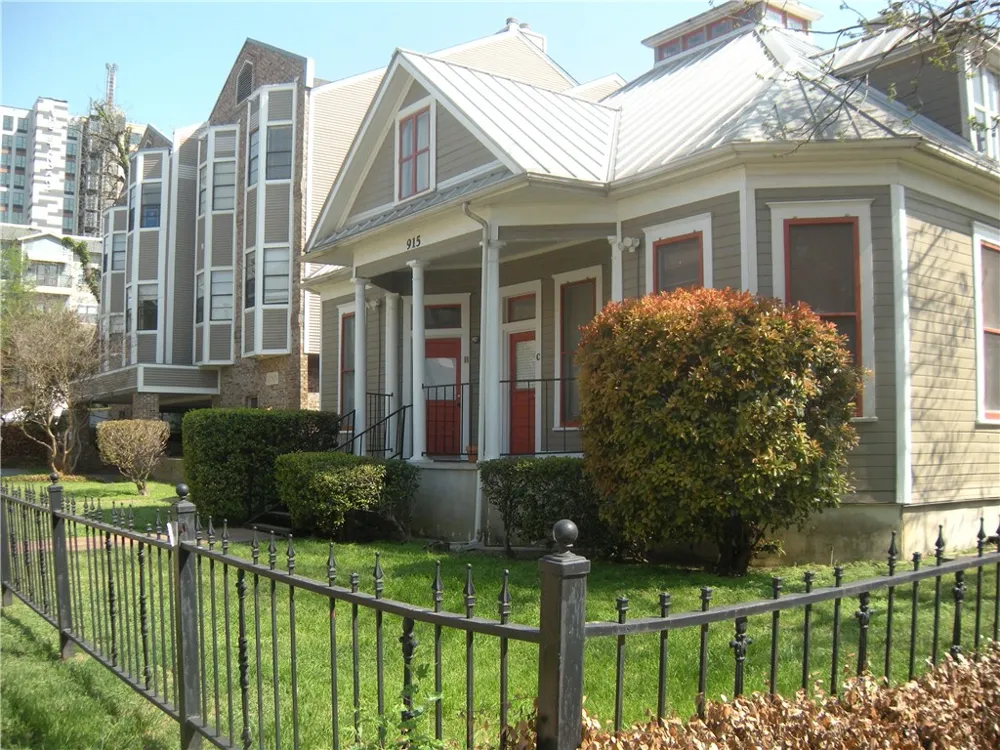 915 W 23rd Street #C Austin, TX 78705