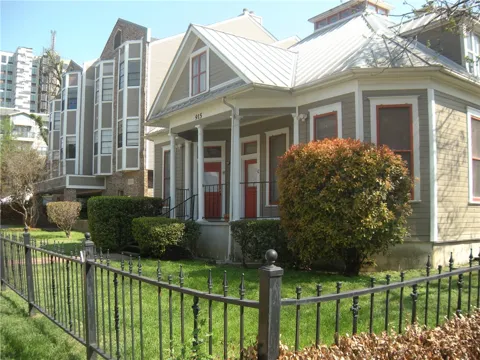 915 W 23rd Street #C