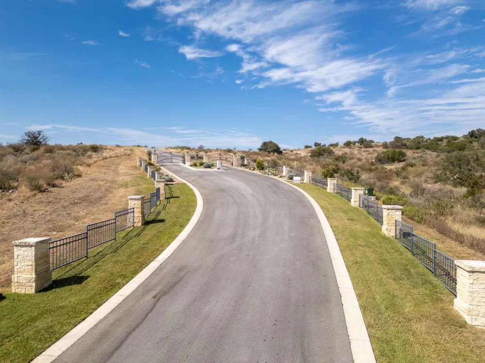 Falling Waters Drive Kingsland, TX 78639