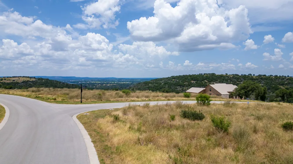 Falling Waters Drive Kingsland, TX 78639