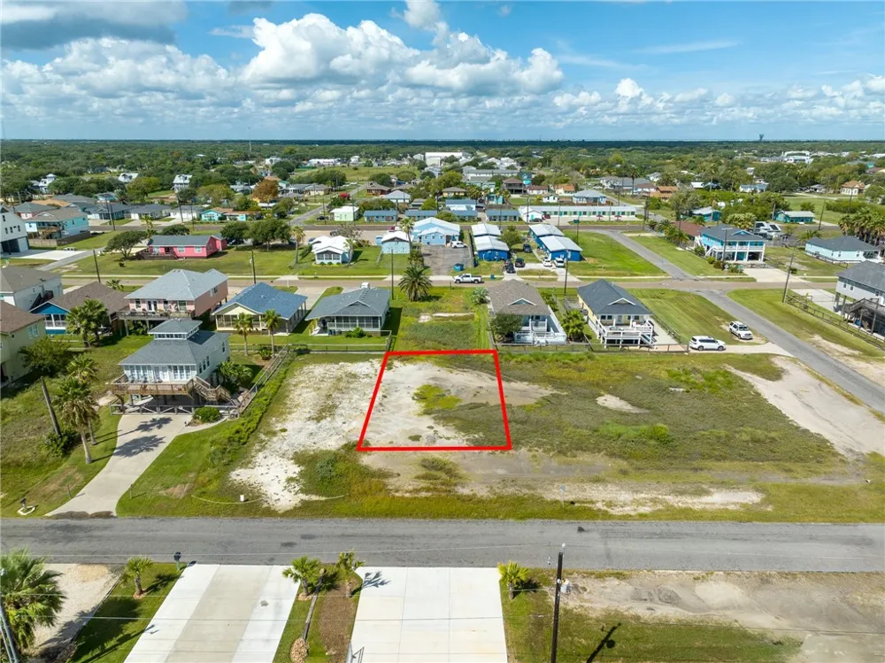 911 S Magnolia Street Rockport, TX 78382