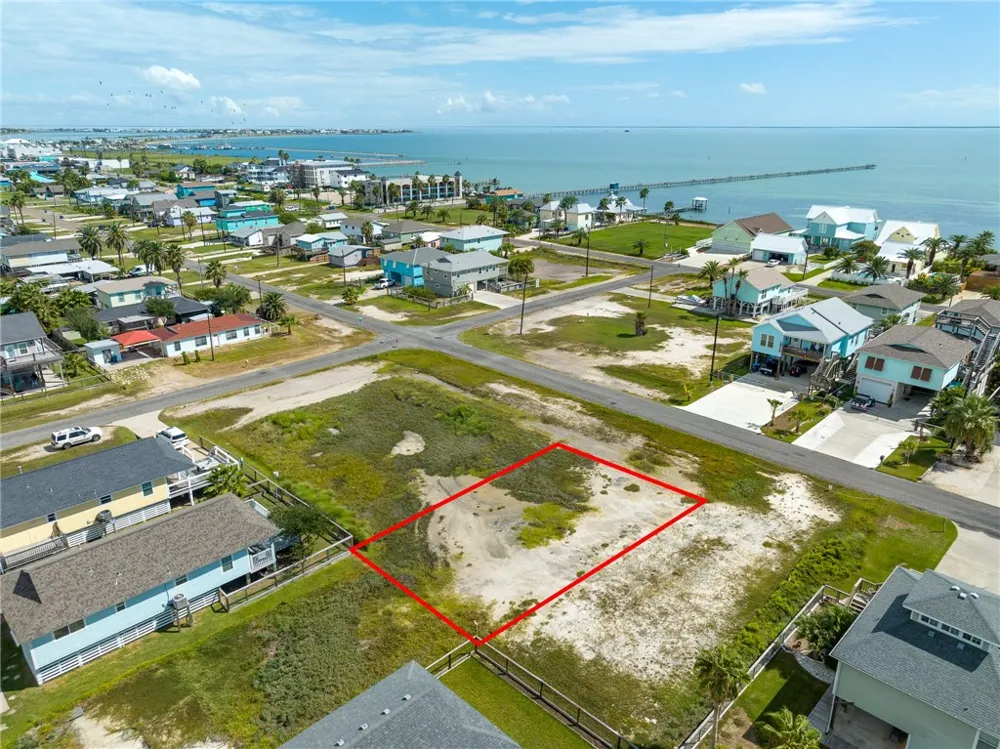 911 S Magnolia Street Rockport, TX 78382