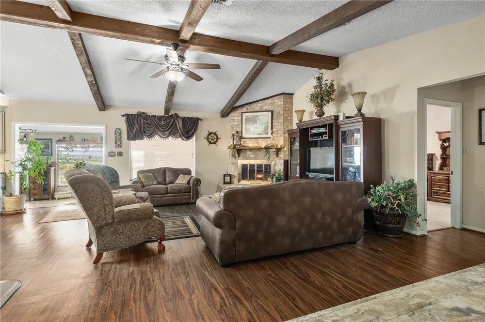 24515 La Ponderosa Mathis, TX 78368