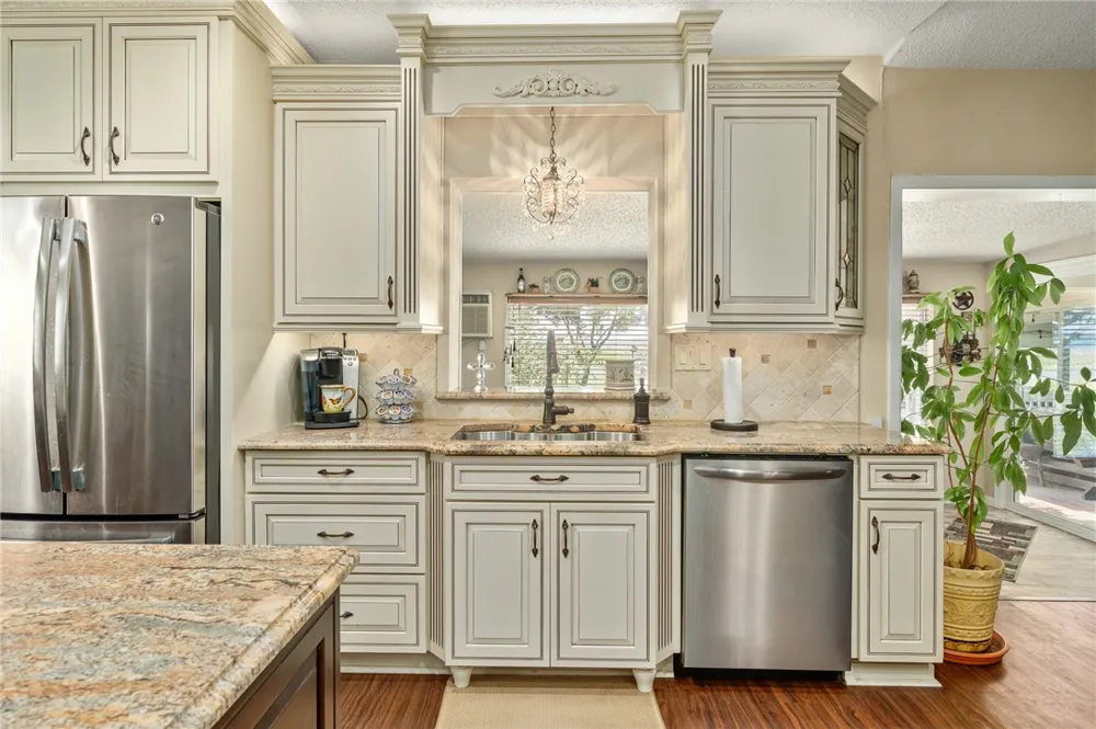 24515 La Ponderosa Mathis, TX 78368