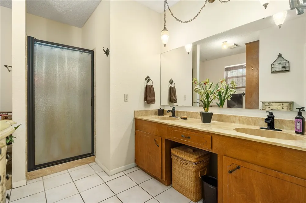 24515 La Ponderosa Mathis, TX 78368