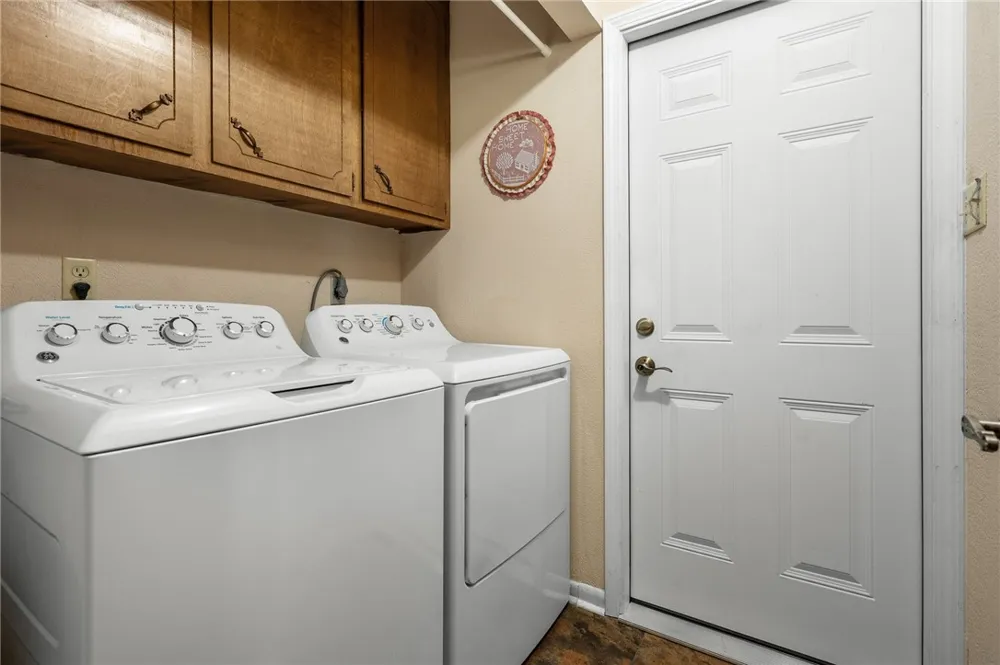 24515 La Ponderosa Mathis, TX 78368