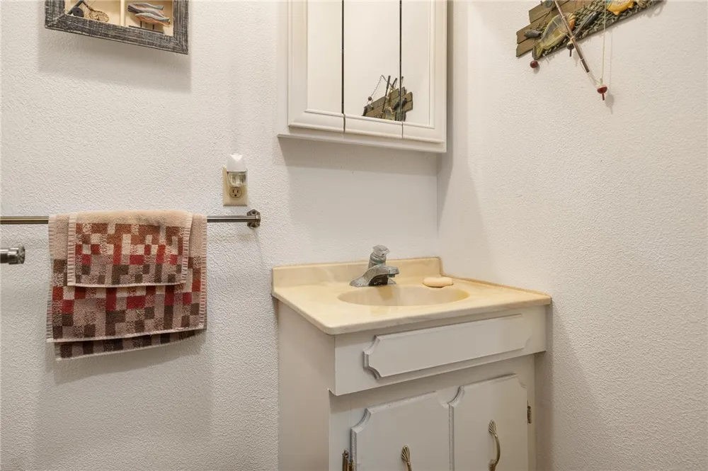 24515 La Ponderosa Mathis, TX 78368