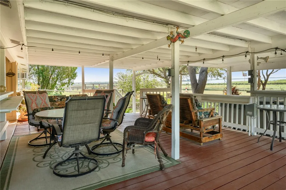 24515 La Ponderosa Mathis, TX 78368