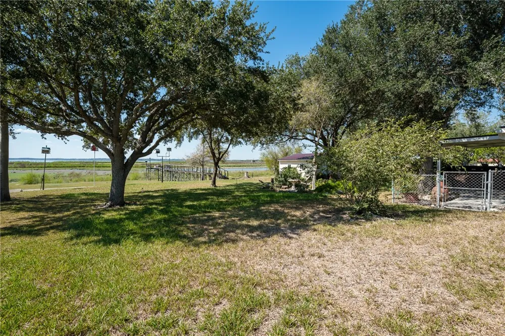24515 La Ponderosa Mathis, TX 78368