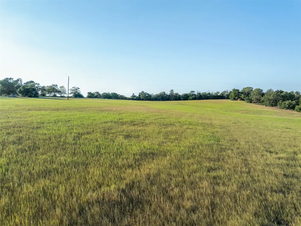 3419 County Road 309 Lexington, TX 78947