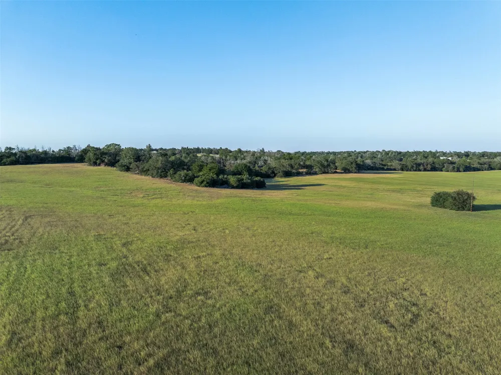 3419 County Road 309 Lexington, TX 78947