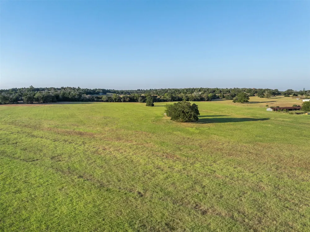 3419 County Road 309 Lexington, TX 78947