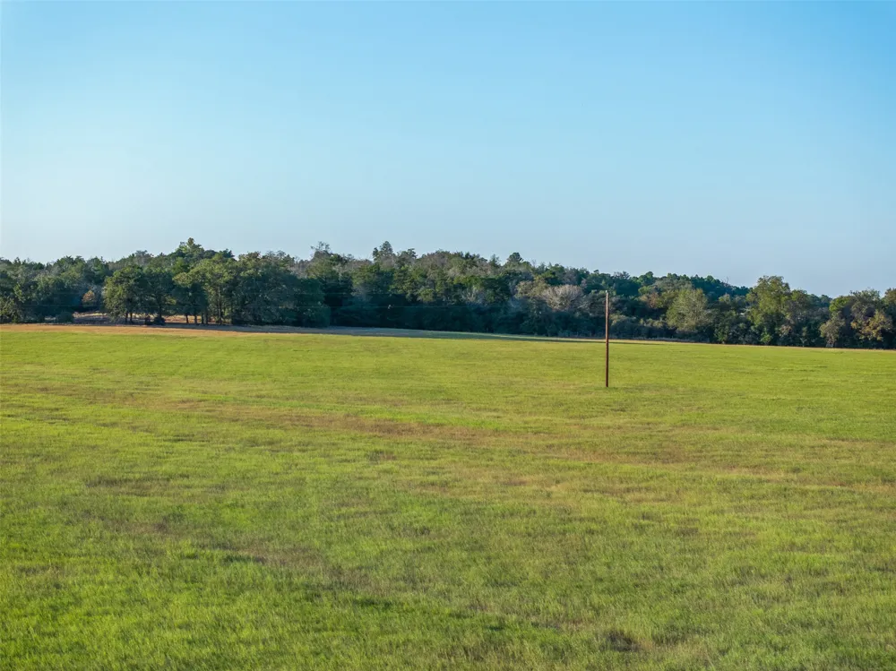 3419 County Road 309 Lexington, TX 78947
