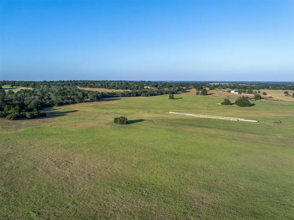 3419 County Road 309 Lexington, TX 78947