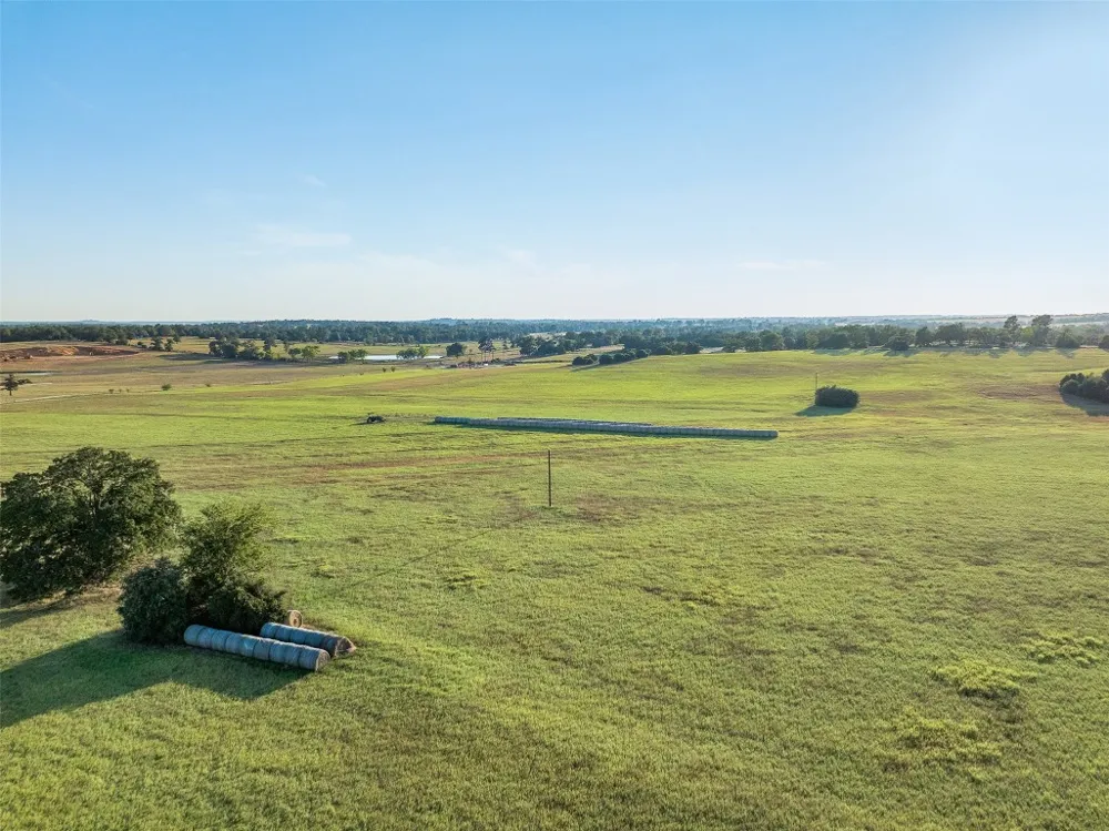 3419 County Road 309 Lexington, TX 78947