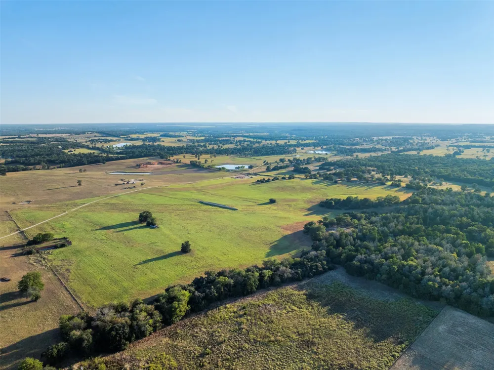 3419 County Road 309 Lexington, TX 78947