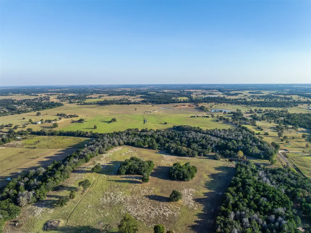 3419 County Road 309 Lexington, TX 78947