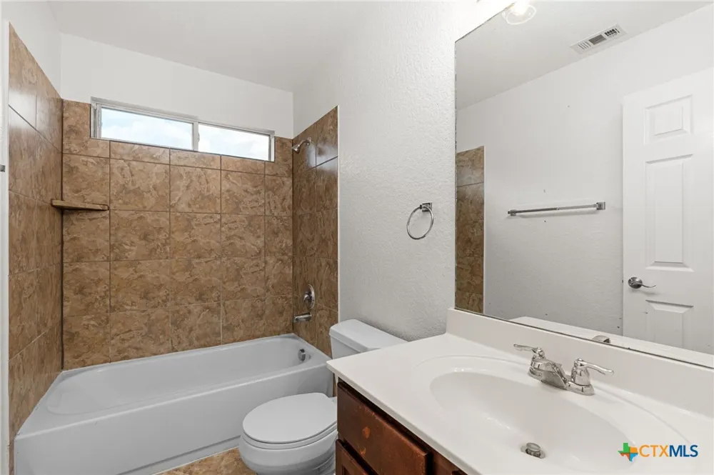 12206 Medina Mill San Antonio, TX 78253