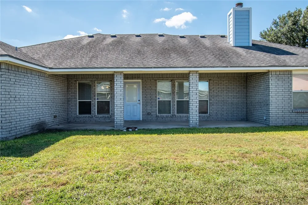 103 Collins Odem, TX 78370