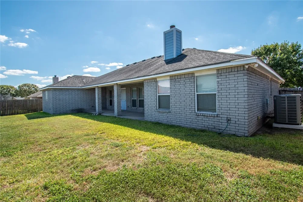 103 Collins Odem, TX 78370