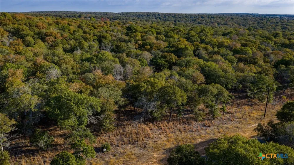 17 Sandstone Ln Seguin, TX 78155