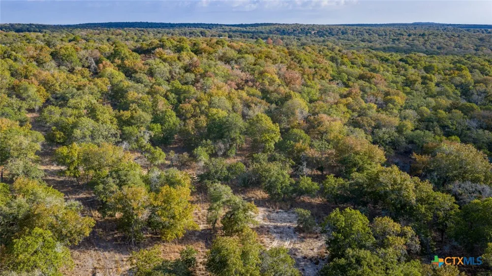 17 Sandstone Ln Seguin, TX 78155