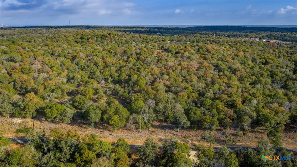 17 Sandstone Ln Seguin, TX 78155