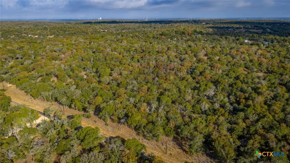17 Sandstone Ln Seguin, TX 78155