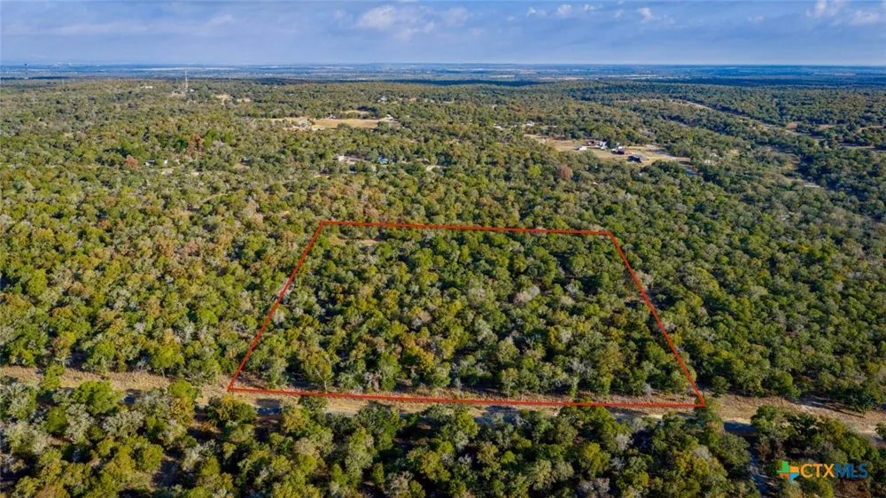 17 Sandstone Ln Seguin, TX 78155