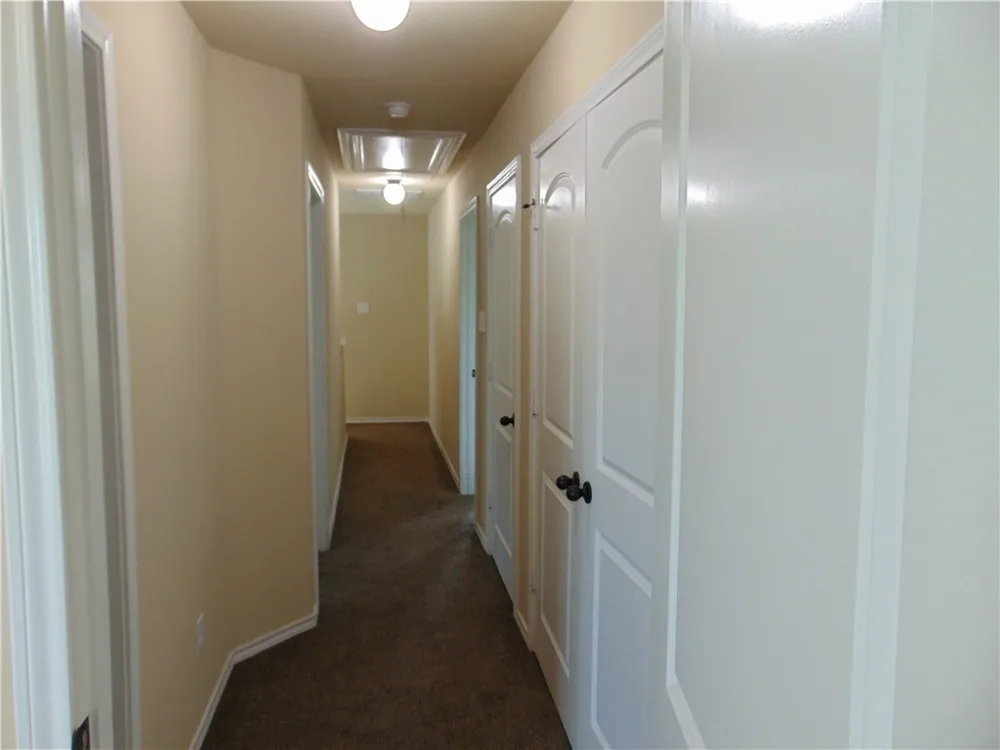 185 Creekside Villa Drive Kyle, TX 78640