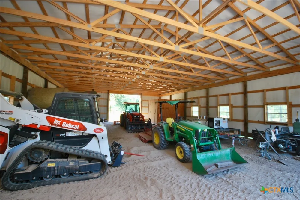 3033 County Road 18 Hallettsville, TX 77964