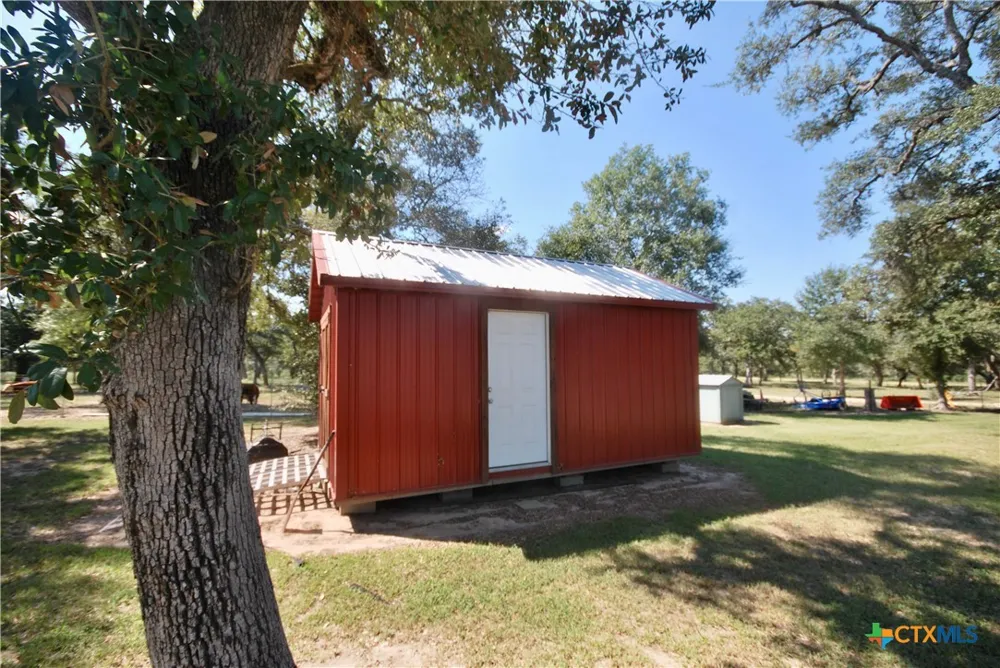 3033 County Road 18 Hallettsville, TX 77964