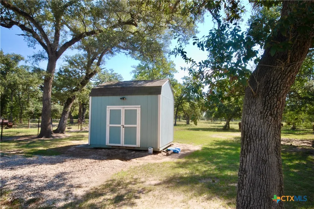 3033 County Road 18 Hallettsville, TX 77964