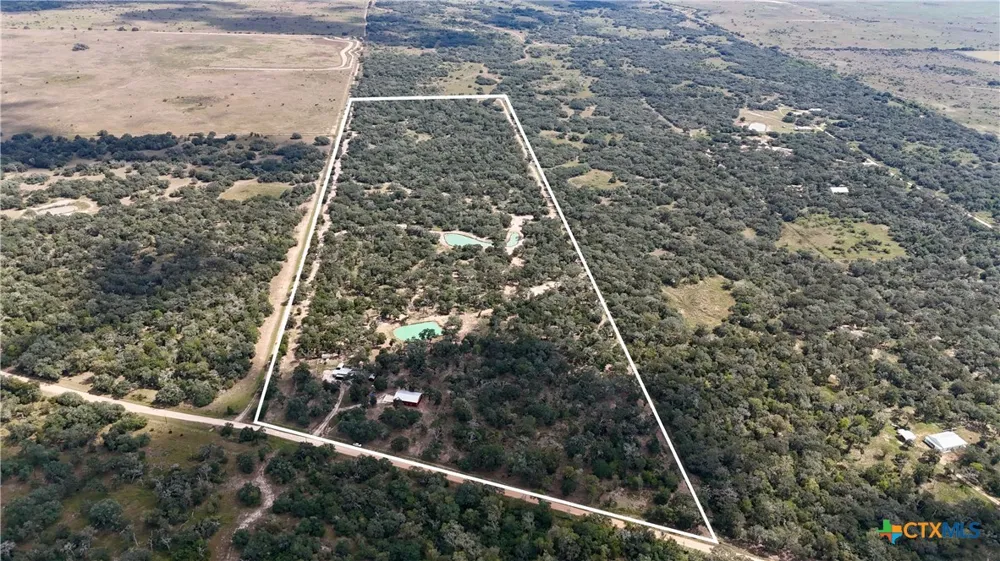 3033 County Road 18 Hallettsville, TX 77964